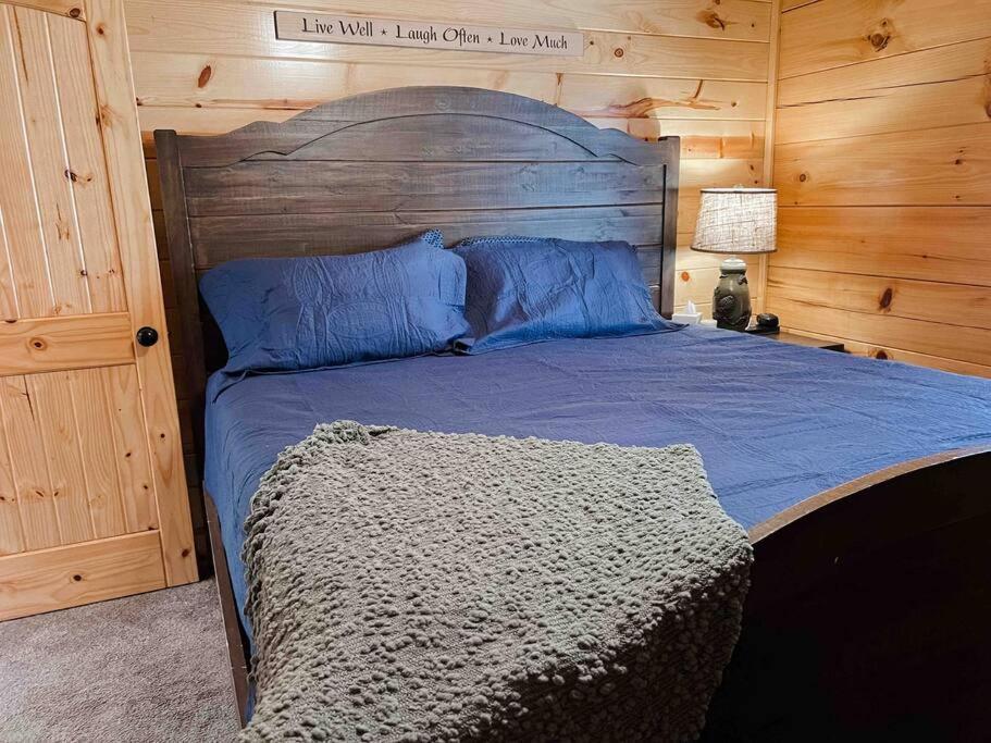 Indoor Heated Pool Hot Tub Cabin Севьервилл Экстерьер фото