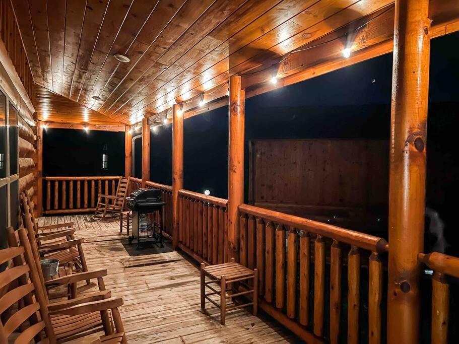Indoor Heated Pool Hot Tub Cabin Севьервилл Экстерьер фото
