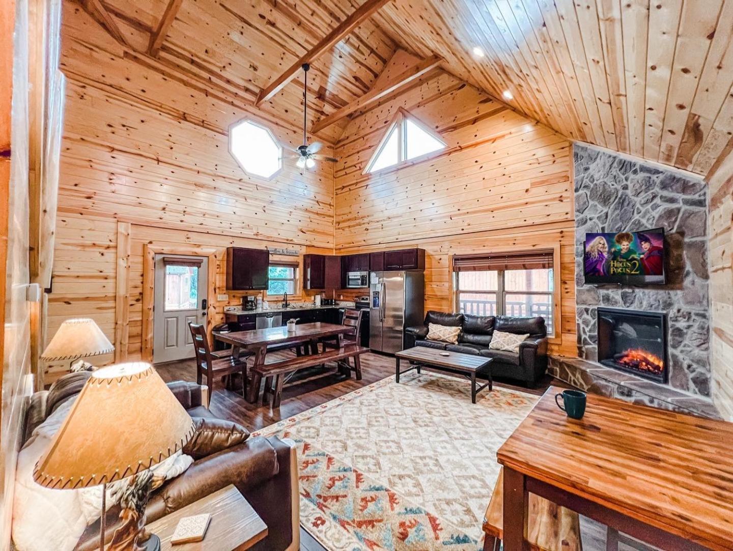 Indoor Heated Pool Hot Tub Cabin Севьервилл Экстерьер фото