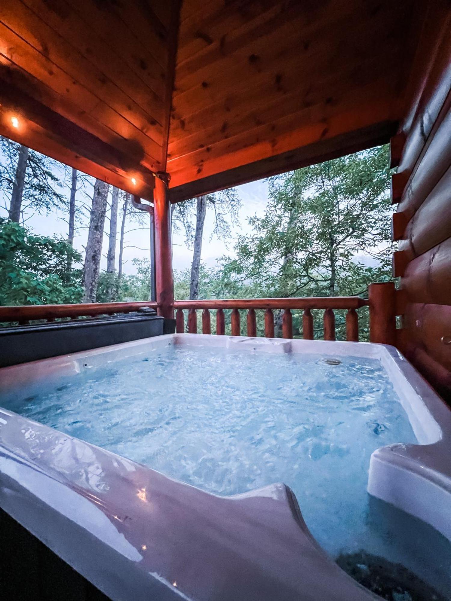 Indoor Heated Pool Hot Tub Cabin Севьервилл Экстерьер фото